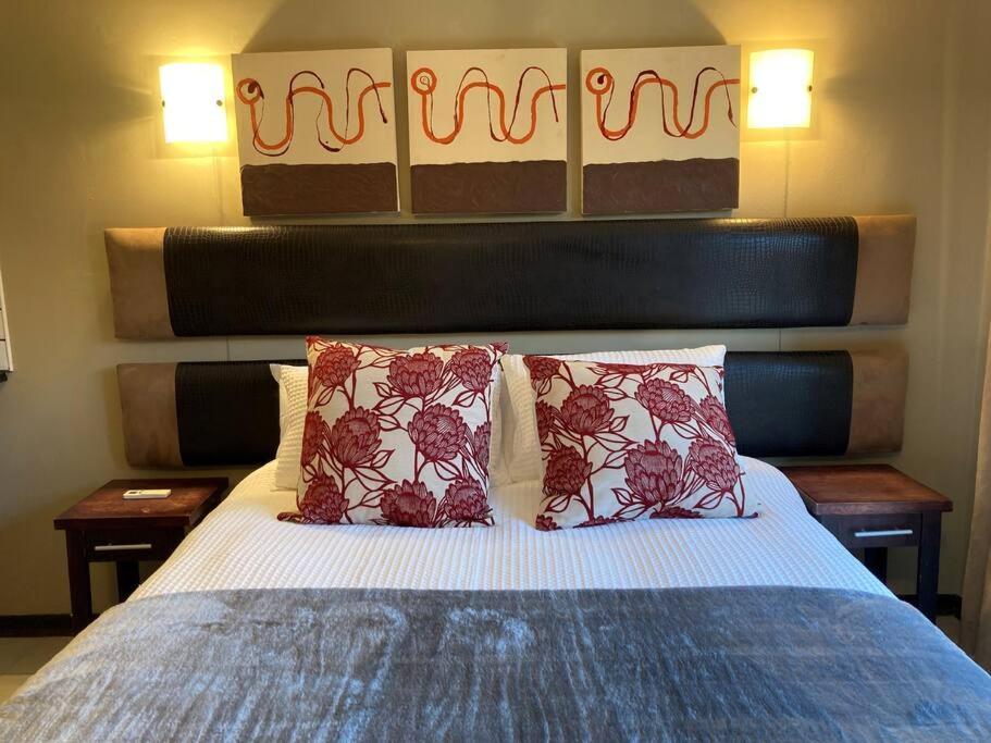 Best Overnight With Free Wifi. Modern & Private Bloemfontein Luaran gambar